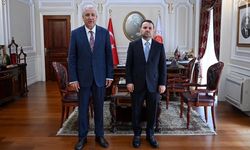 Ege Üniversitesi'nin eski rektörü Necdet Budak'tan Bakan Gürlek'e ziyaret!