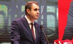 Gümrükçü'nün CHP İzmir İl Binası'na girişinin ardından Güç: 'Genel Merkez’de yaptıklarını, İzmir İl Binası’nda yaptılar'
