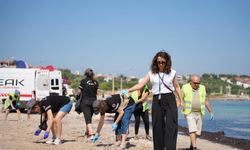 Çeşme’de çevre için ortak hareket: Koylarda temizlik ve budama çalışması yapıldı