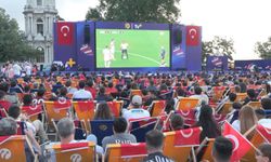 Tarihi atmosferde milli maç heyecanı! Binlerce taraftar Dolmabahçe’de tek yürek!
