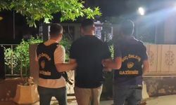 İzmir Gaziemir'de çatı katı operasyonu: Zehir taciri kıskıvrak yakalandı!