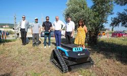 Gaziemir’de yabani otlarla mücadeleye "Robot" eli!