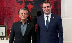 Özgür Özel'in memleketinden Çağatay Güç'e destek: Binalar sizin, sokaklar bizim!