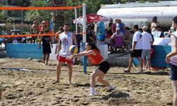Özdere sahilinde dev final: Set vermeden şampiyon oldular!