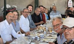 İYİ Parti İzmir Teşkilatı Bergama’da vatandaşlarla bir araya geldi!
