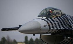 İzmir semalarında nefes kesen HÜRJET ve SOLOTÜRK şovu