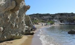 İzmir’de tatilin cep yakmayan adresi: Foça’nın ücretsiz koylarına ilgi artıyor