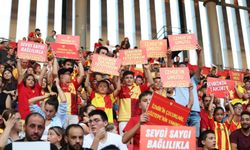 Karneni getir hediyeni götür! Göztepe’den İzmir'de çocuklara karne hediyesi
