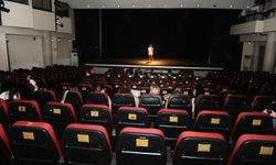 Karşıyaka'da tiyatro kursu için son başvuru tarihi belli oldu!