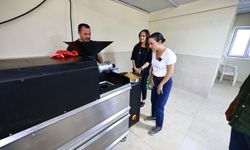 Hem çevreye hem can dostlarına: Efes Selçuk’ta atık yemekler mamaya dönüşüyor!
