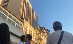 Alternatif il binası açıldı: Özgür Özel binlerce partiliyi selamladı!