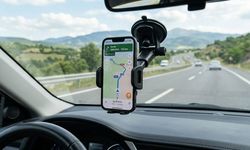Sürücüler dikkat! Ön cama monte edilen telefon tutacaklarıyla ilgili karar verildi!