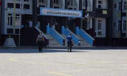 Türkiye genelinde LGS manzaraları! Zamanla yarışanlar, gözyaşları ve dayanışma