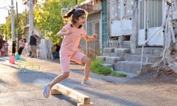 Çocuk sesleri Karşıyaka sokaklarına geri döndü!