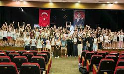Karşıyaka’da sahne gençlerin: Geleceğin yıldızları bu kapıdan geçiyor!