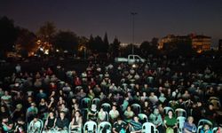 Çiğli'de yıldızlar altında sinema keyfi başladı!
