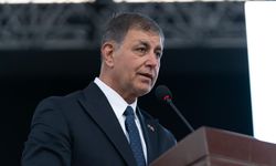 İzmir Büyükşehir Belediye Başkanı Cemil Tugay AK Parti'ye mi geçiyor?