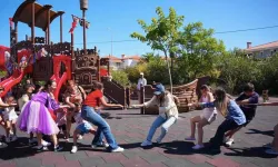 Çeşme’de parklar canlanıyor: Dolu dolu yaz etkinlikleri başladı!