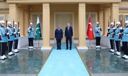 Cumhurbaşkanı Erdoğan, Pakistan Başbakanı Şerif’i resmi törenle karşıladı
