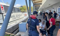 Dikili açıklarında gezi teknesinde yaralanan kişi Sahil Güvenlik tarafından tahliye edildi!