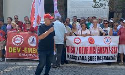 DİSK/Emekli-Sen'den SGK önünde zam isyanı: "Çöpten topladıklarıyla geçiniyor"