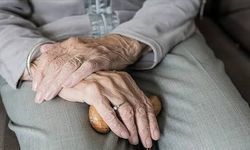 İdrar kaçırma hastalık mı değil mi? Uzm. Dr. Derya Burankulu açıkladı