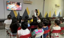 İzmir’den Türkiye’ye ilham veren adım: 13 yaşındaki Bade yapay zekayla sevgi aşılıyor!