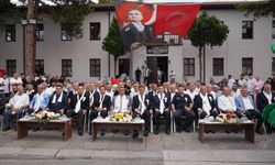 İzmir'deki 80 bin Tokatlı istedi, Cemil Tugay çocukluğunun geçtiği Erbaa'ya gitti