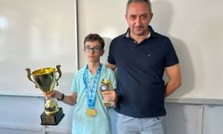 İzmirli genç deha Mert matematik olimpiyatında dünya birincisi oldu
