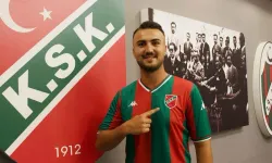 Karşıyaka Ömer Faruk Sezgin'e imzayı attırdı!