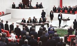Özel'e 'neden ayağa kalktın' demişti, Kılıçdaroğlu'na jet yanıt geldi! Tartışılan foto arşivden çıktı