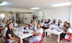 "Kendi ayakları üzerinde duruşun" adresi: Konak’ta kadınlar ustalık yolunda