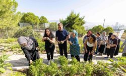 Toprakla gelen şifa: Mahalle bostanları İzmirli kadınlar için "Terapi" oldu