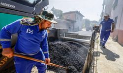 Söz verildi, çalışma başladı: İzmir Büyükşehir Belediyesi Küçük Menderes'in yollarını yeniliyor