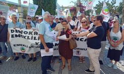 İzmir'de üç büyük emekli sendikası sermaye politikalarına karşı birleşti