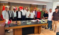 CHP İzmir İl Başkanlığı'nda önemli buluşma: Konak Meclis Üyeleri Gümrükçü'yü ziyaret etti