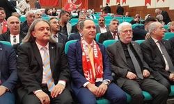 Erbakan'dan iktidara salvolar... "Artık bıçak kemiğe dayanmıyor, Allah'tan korkun"