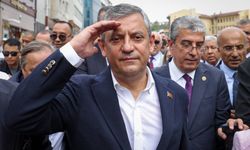 YENİ Parti resmen sahnede! Hacı Bayram Veli Camii önünde Özel'den ilk açıklama
