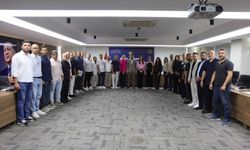 30 ilçede eş zamanlı iletişim stratejisi: AK Parti İzmir’den medya çıkarması