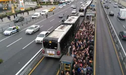30 Ağustos'ta toplu taşıma ücretsiz mi? İstanbul, Ankara ve İzmir ücretsiz ulaşım hatları