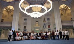 AK Parti İzmir’den 25. yıl vefa programı: Hayatını kaybeden partililer dualarla anıldı