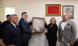 Menderes Belediyesi’nde Asuman Şen dönemi... Devir teslim yapıldı! Başkan Saygılı: "Hizmetin tarafı olmaz"