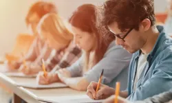 Açıköğretim Öğrencileri Dikkat: AÖF Kayıt Yenileme Ne Zaman Bitiyor, Ücret Nereye Yatırılır?