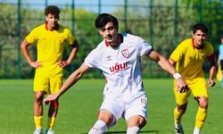 Göztepe geleceğe yatırım yaptı! Milli forvet kadroya katıldı