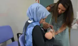 İzmirli uzmandan annelere uyarı: "Şapırdatma sesi yanlış kavrama işareti!"