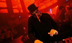 Dünyaca ünlü, maskeli gizemli DJ Claptone, Çeşme'ye geliyor
