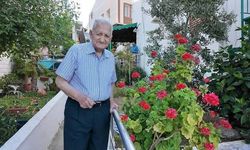 Foça’da 101. yaşa çifte pastalı kutlama!