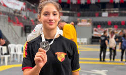 Göztepeli gençlerden tekvandoda büyük başarı! Üç madalya birden