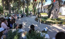 Karşıyaka sokaklarında Cumhuriyet Hafızası: Atatürk'ün ziyaret ettiği 8 nokta gezilecek