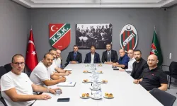 Karşıyaka’da gündem stat! Cemil Tugay kulübü ziyaret etti
